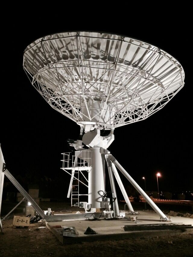 Probecom antenna in the night1